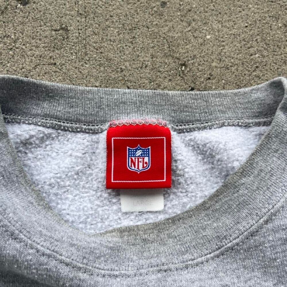 Vintage 2000s NFL Philadelphia Eagles Football Crewneck Sweatshirt - Picture 3 of 5